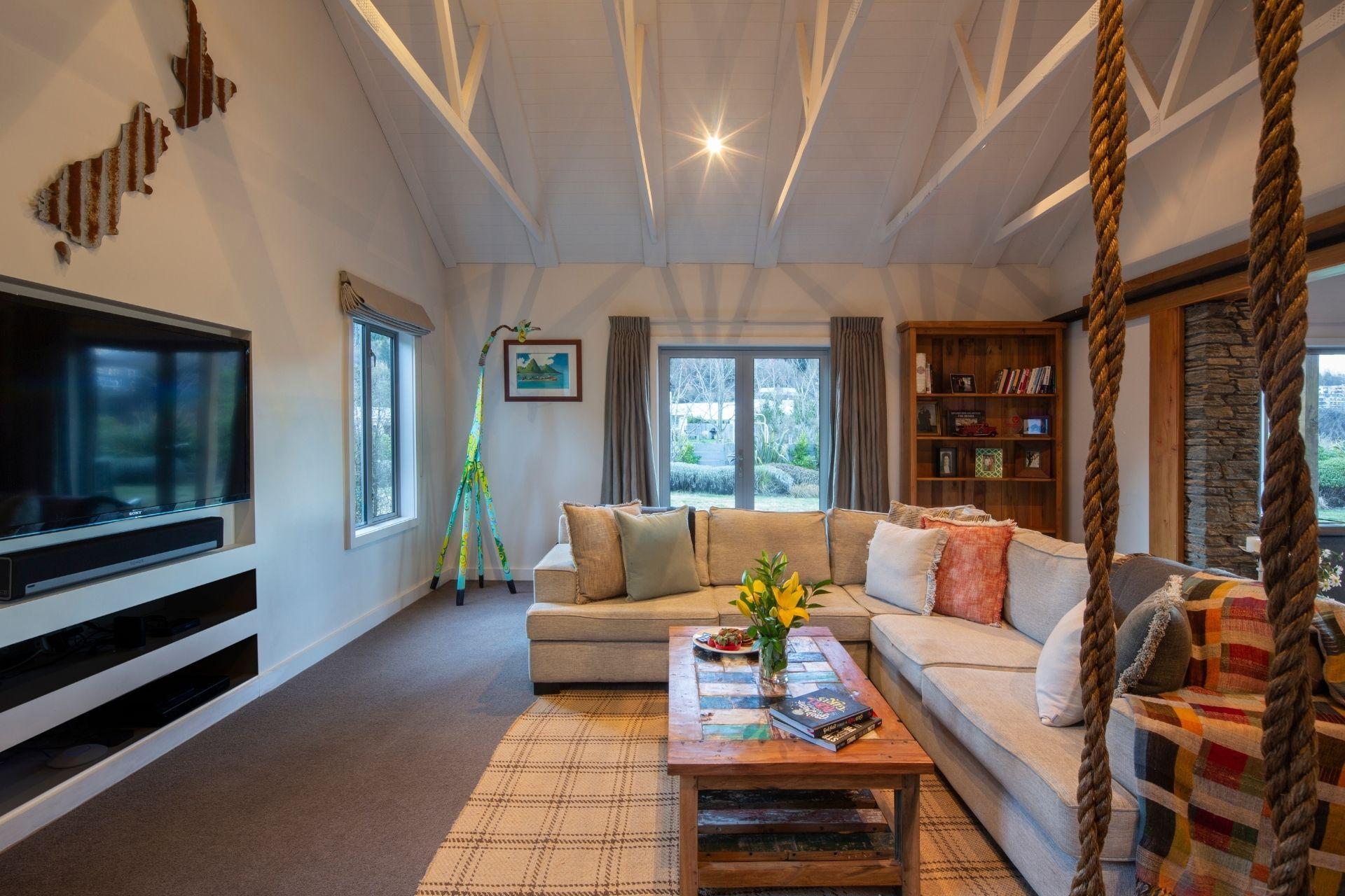 Amber RetreatFamily Friendly +Hot Tub+River Views Queenstown Luxury Property Management